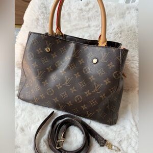 Tote with Tan Handles